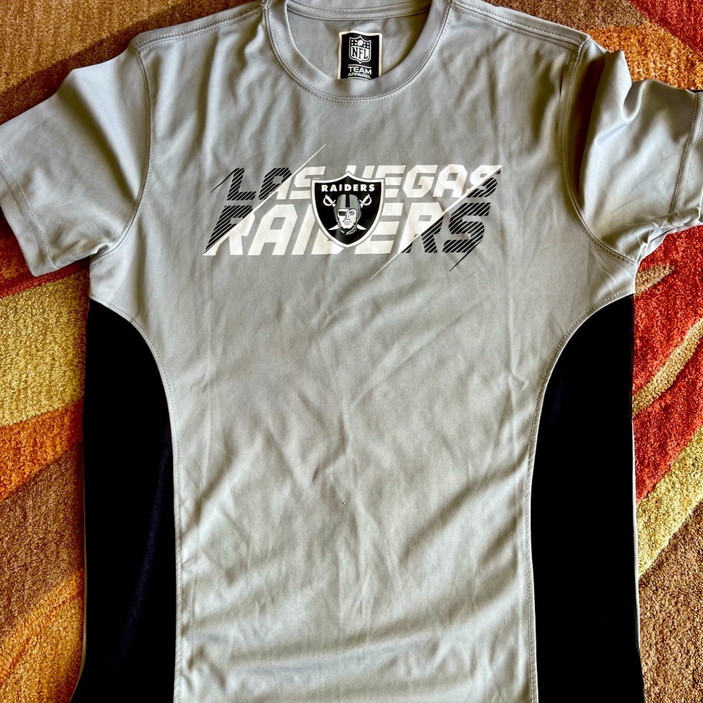 NBA T shirt Medium size